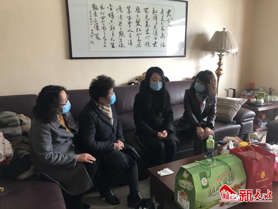 天水市婦聯(lián)開(kāi)展“三八”慰問(wèn)活動(dòng)