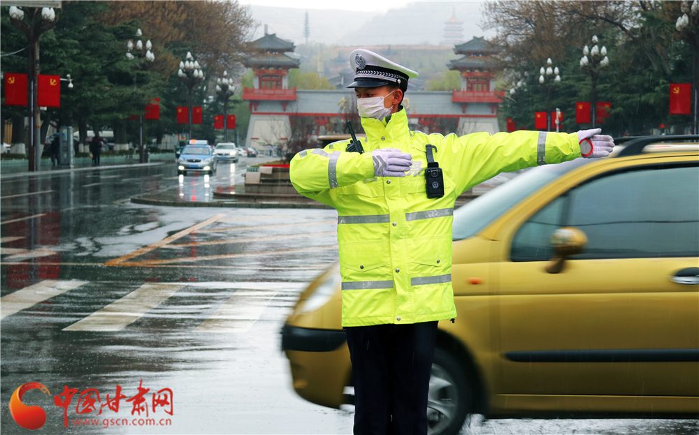 “雨警”動人（組圖）