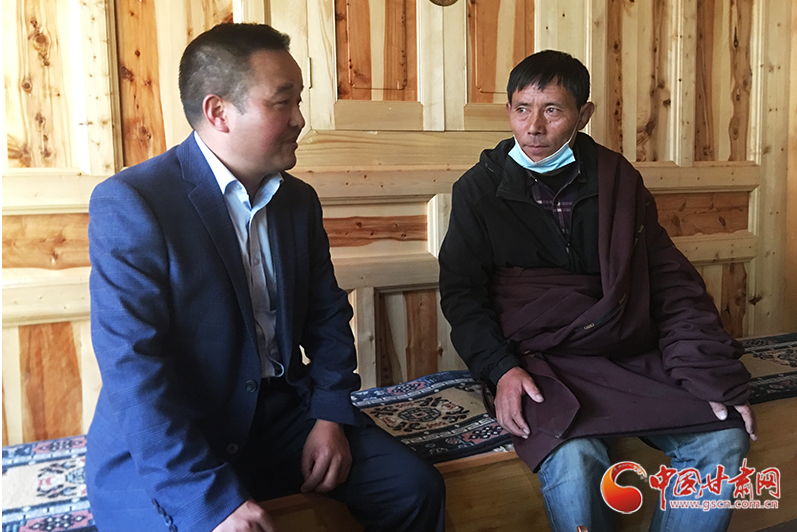 【甘肅省決戰(zhàn)決勝脫貧攻堅·人物】楊承業(yè)：用真心和農牧民交朋友（圖）