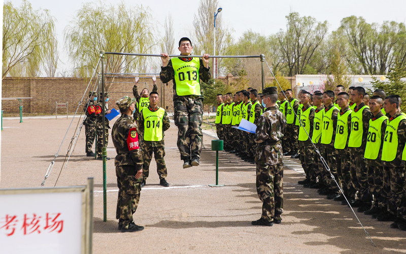 考核全程公開透明！武警甘肅總隊執(zhí)勤支隊組織2020年士官培訓對象選拔工作