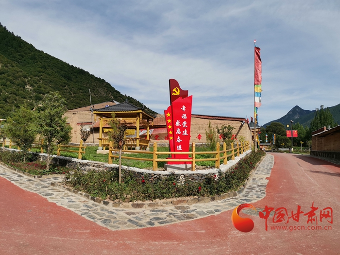 【蘭大新聞學(xué)子重走西北角】甘南迭部：村民吃上“文化飯”，搭上“旅游車”