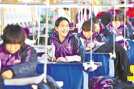 【抓“六穩(wěn)” 促“六?！薄糠€(wěn)就業(yè)有良策 保就業(yè)出實(shí)招——甘肅省全力以赴支持穩(wěn)定就業(yè)確保就業(yè)形勢(shì)總體穩(wěn)定