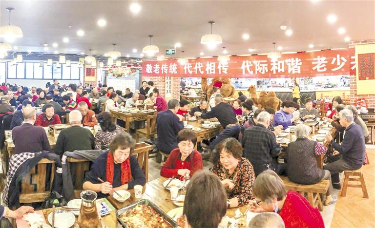 孝滿金城、德潤(rùn)人心 蘭州市舉辦第六屆千叟宴感恩活動(dòng)