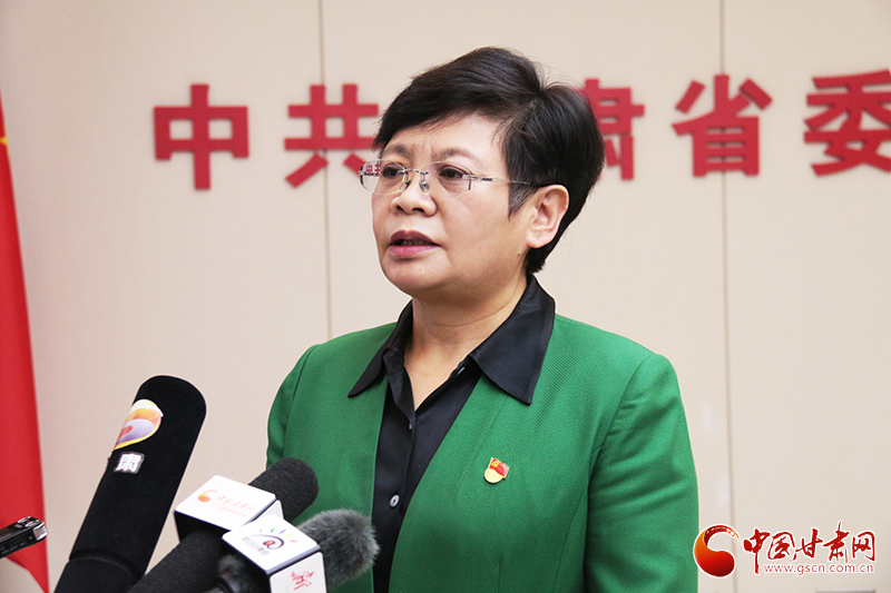 【擔(dān)使命 聚同心 促巨變 省直部門(mén)落實(shí)脫貧攻堅(jiān)責(zé)任工作紀(jì)實(shí)】甘肅：1822名在脫貧攻堅(jiān)中表現(xiàn)突出的干部得到提拔重用