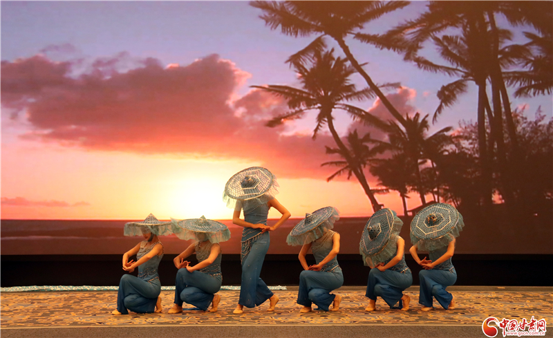 “暖冬遇見北?！背鞘型平橄盗谢顒?dòng)走進(jìn)蘭州