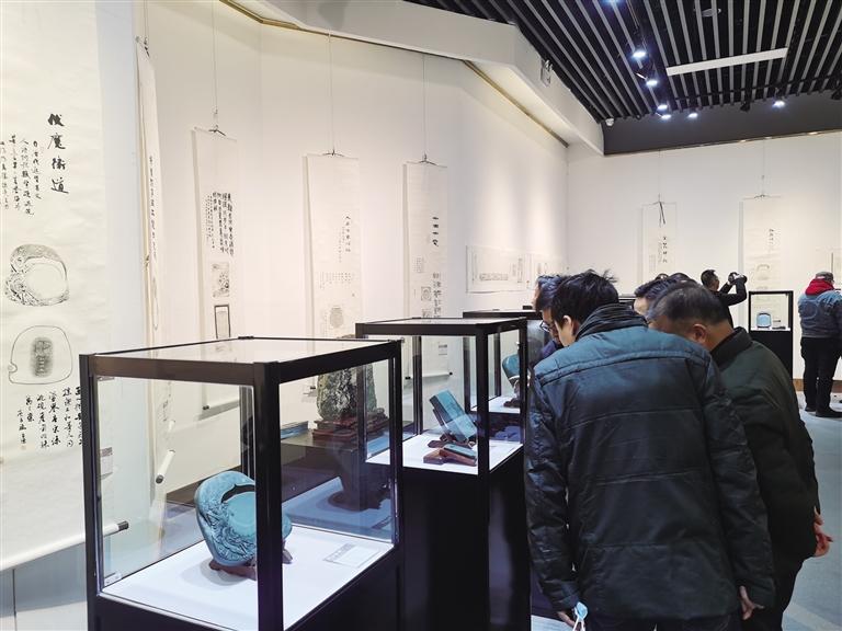 “非遺精品洮硯傳拓題跋藝術(shù)展”開展 洮硯雕刻、傳拓、拓片題跋集中亮相甘肅藝術(shù)館