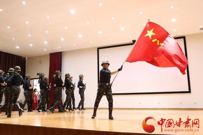 “情系消防指戰(zhàn)員送溫暖辦實事”文藝演出走進蘭州消防