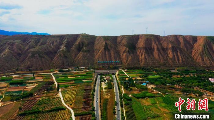 甘肅榆中造養(yǎng)結(jié)合十?dāng)?shù)年荒山改綠 野生動(dòng)物?！奥睹妗?>
        </a><em>甘肅榆中造養(yǎng)結(jié)合十?dāng)?shù)年荒山改綠 野生動(dòng)物常“露面”</em></li>
    <li><a  target=