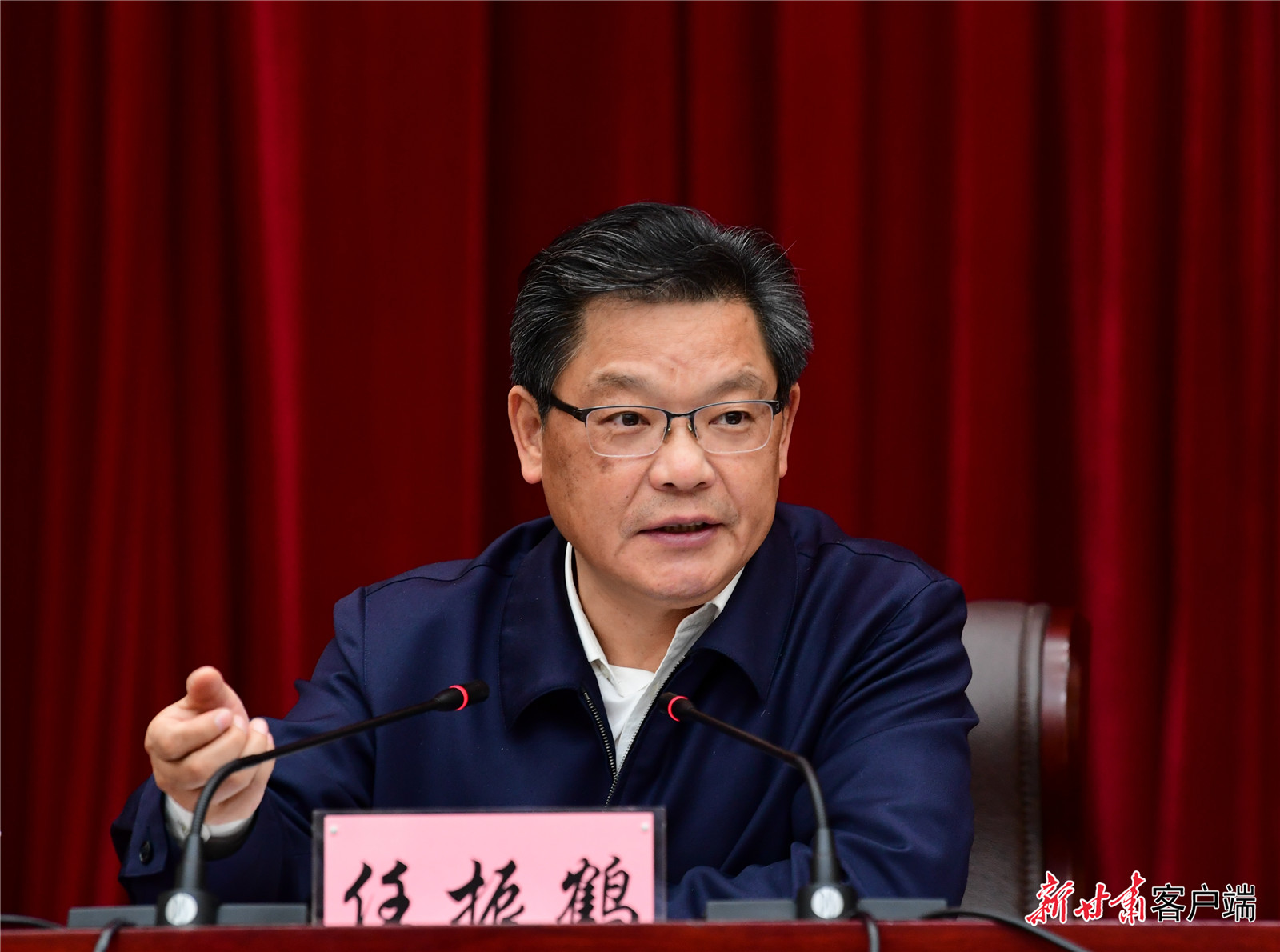 任振鶴在全省新型城鎮(zhèn)化工作推進(jìn)會(huì)議上強(qiáng)調(diào)：凝心聚力抓落實(shí)、蹄疾步穩(wěn)向前進(jìn)，奮力推進(jìn)新型城鎮(zhèn)化建設(shè)再上新臺(tái)階