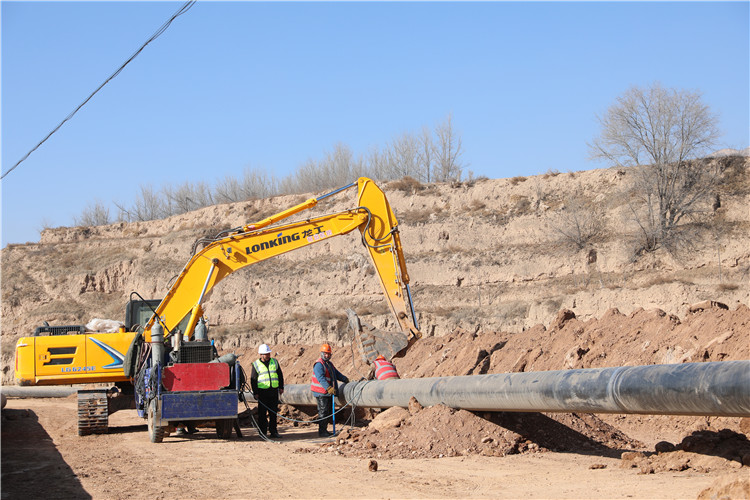 臨洮縣洮陽(yáng)水廠農(nóng)村供水鞏固提升暨城區(qū)第二水源工程現(xiàn)場(chǎng)。_副本.jpg