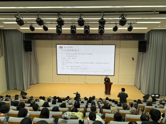 《了不起的石窟》新書分享會(huì)在國家圖書館舉行